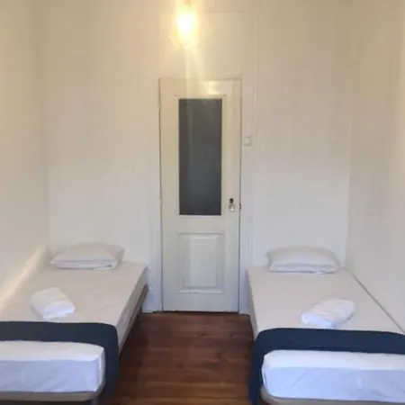 Casa Dos Reis Хостел *